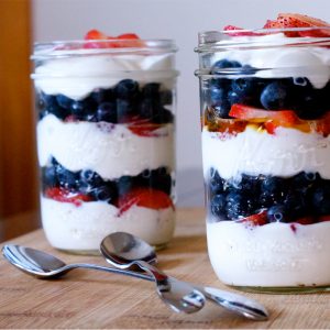 Mason jar fruit and yogurt parfait